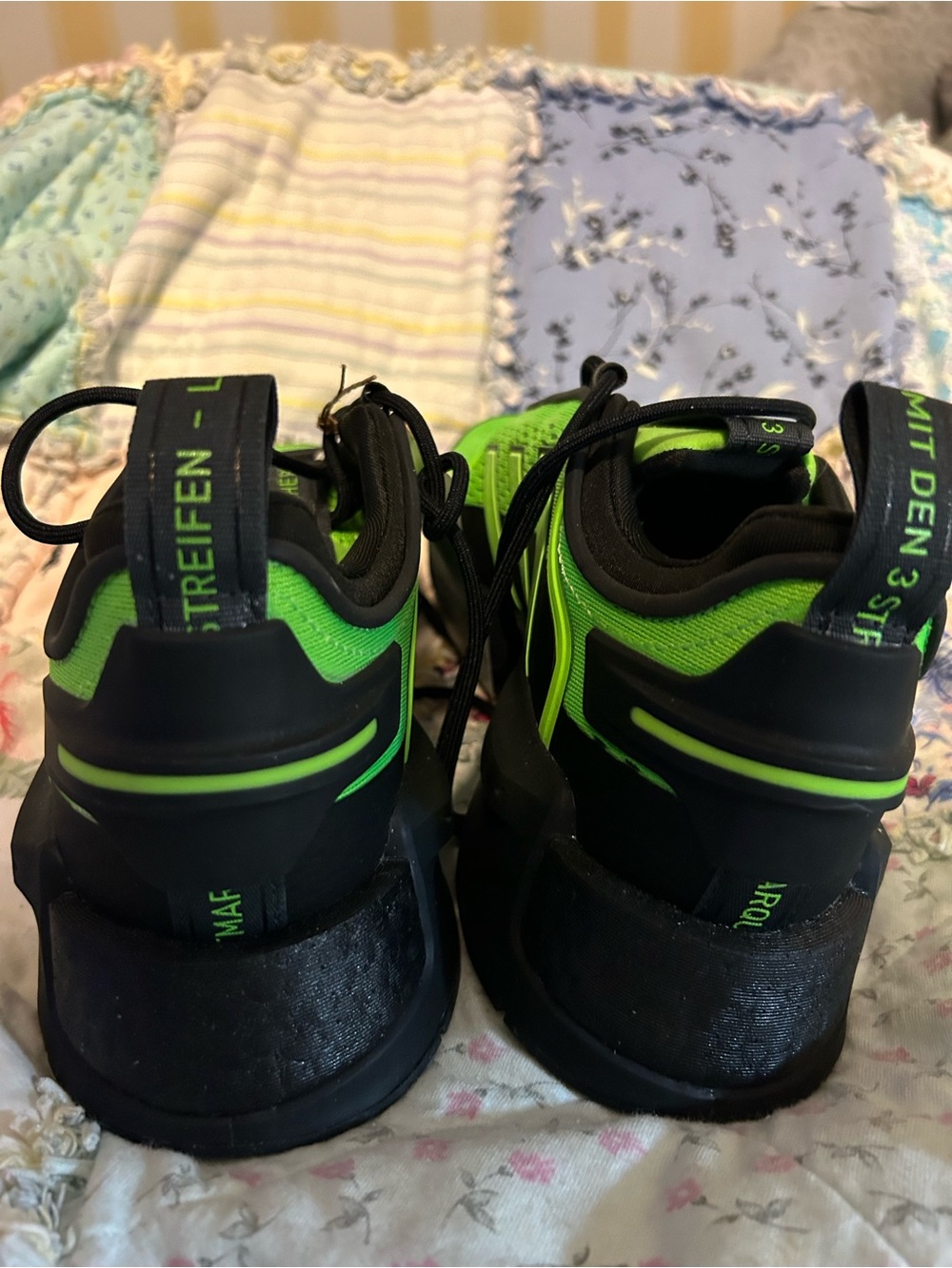 Adidas Brand New Green Mens NMD V3, FZ6495 Running Sneakers,W/Black Accents,Sz 9 - Picture 6 of 11